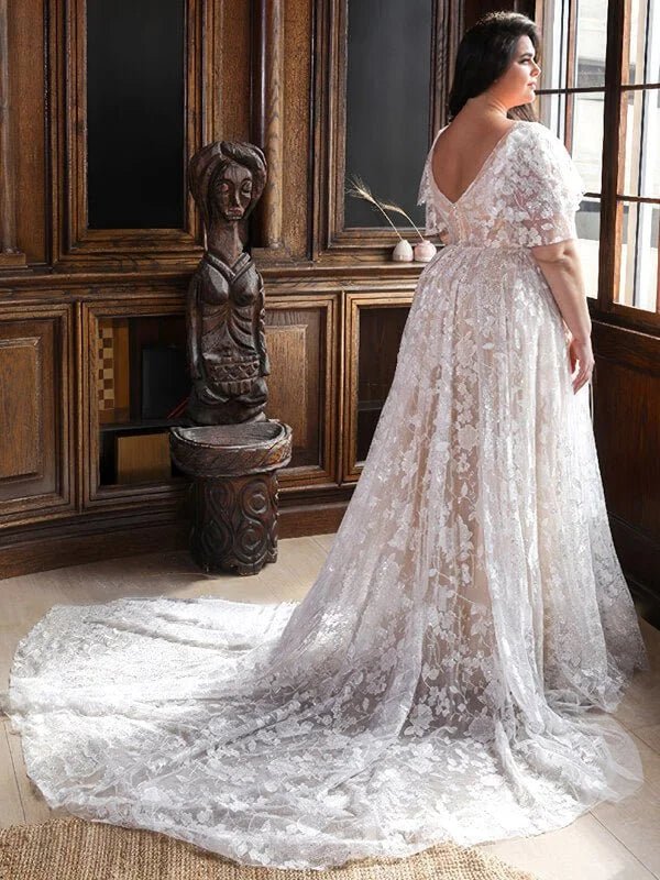 Robe de Mariée en Dentelle Curvy – Image 6