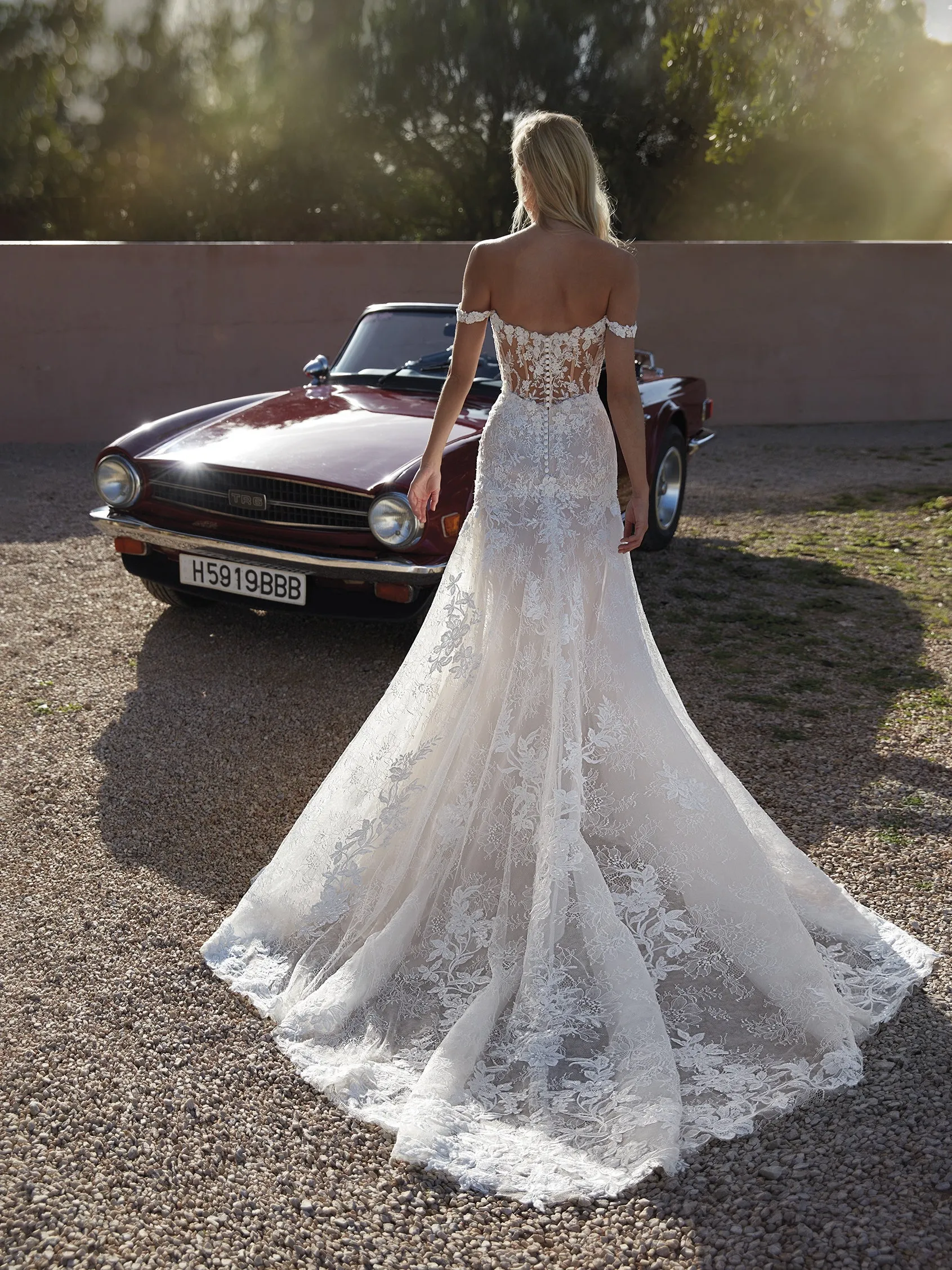 Robe de Mariée Sirène en Dentelle – Image 2