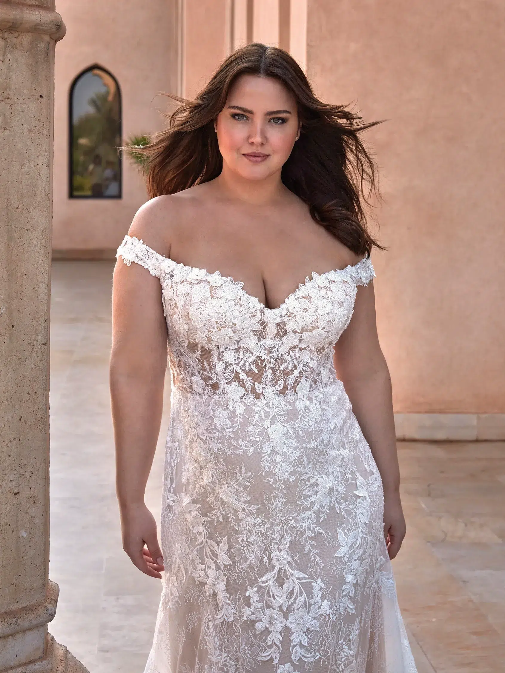 Robe de Mariée Sirène en Dentelle – Image 6