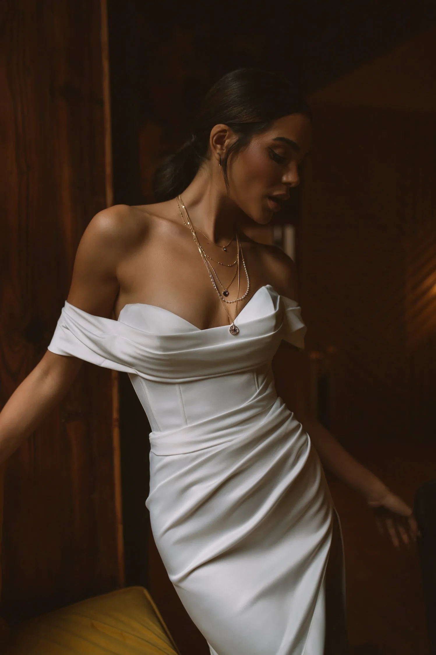 Robe de Mariée Bohème Asymétrique – Image 5