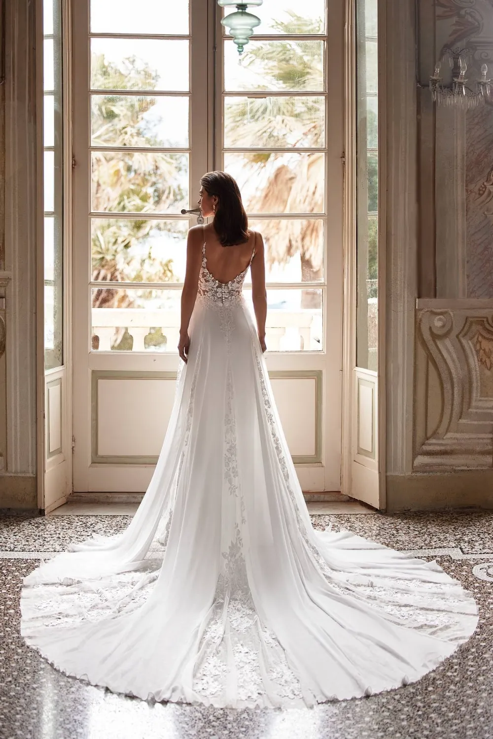 Robe de Mariée Bohème Décolleté – Image 2