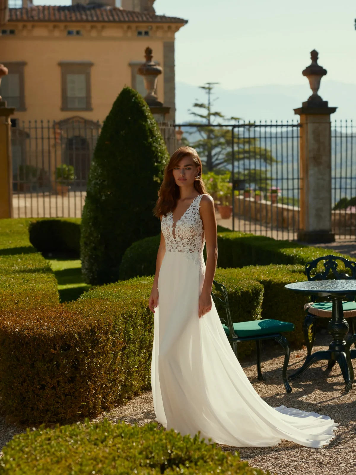 Robe de Mariée Décolleté V