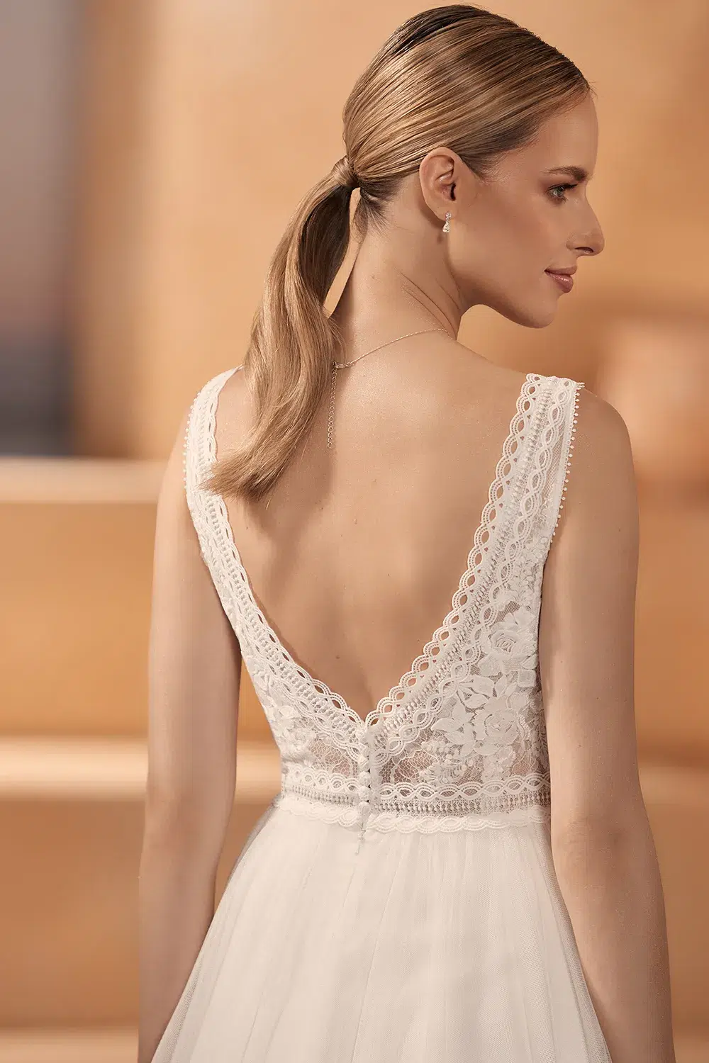 Robe de Mariée Fluide Bohème – Image 3