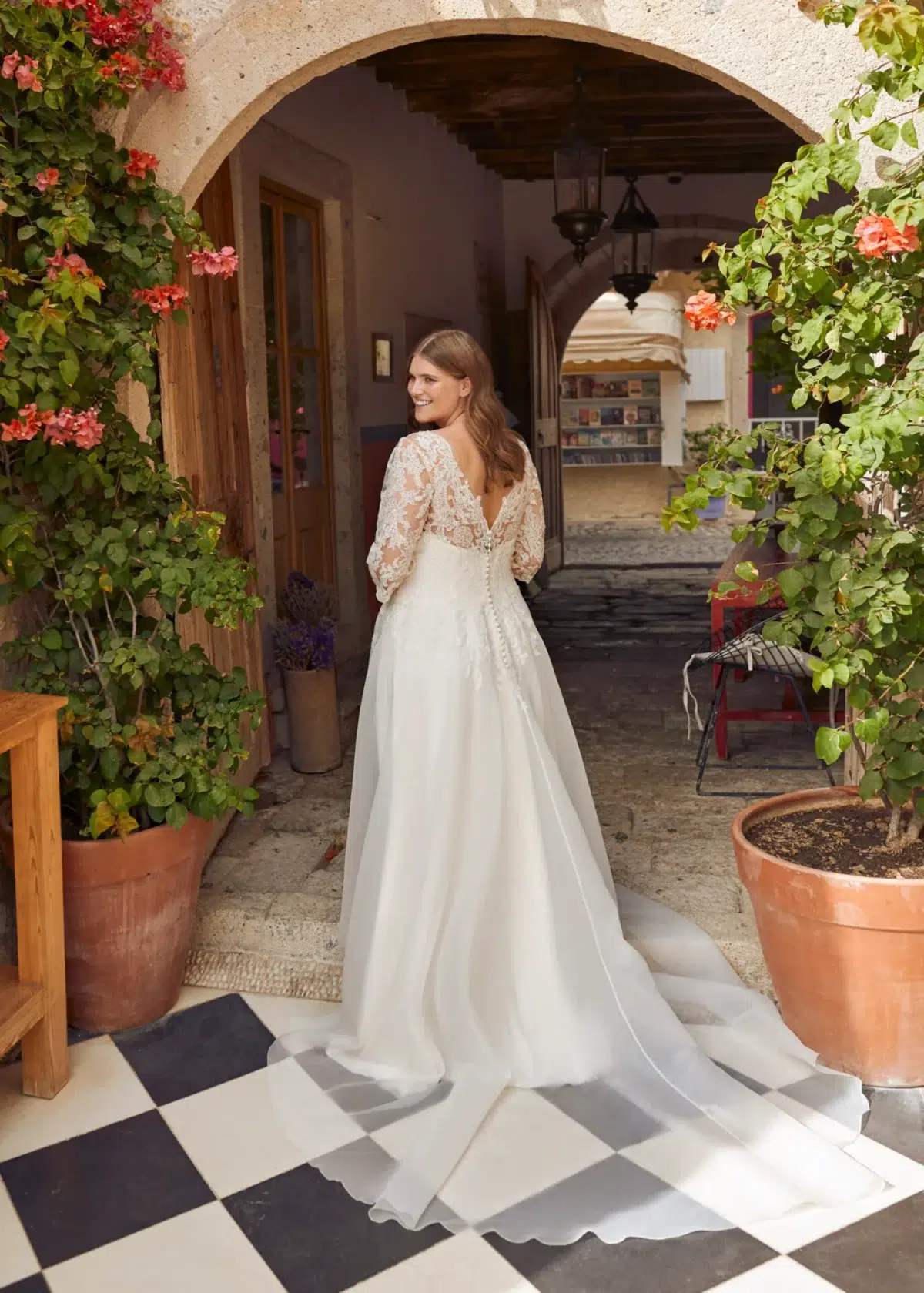 Alternative view of Robe de Mariée Manche Longue Dentelle