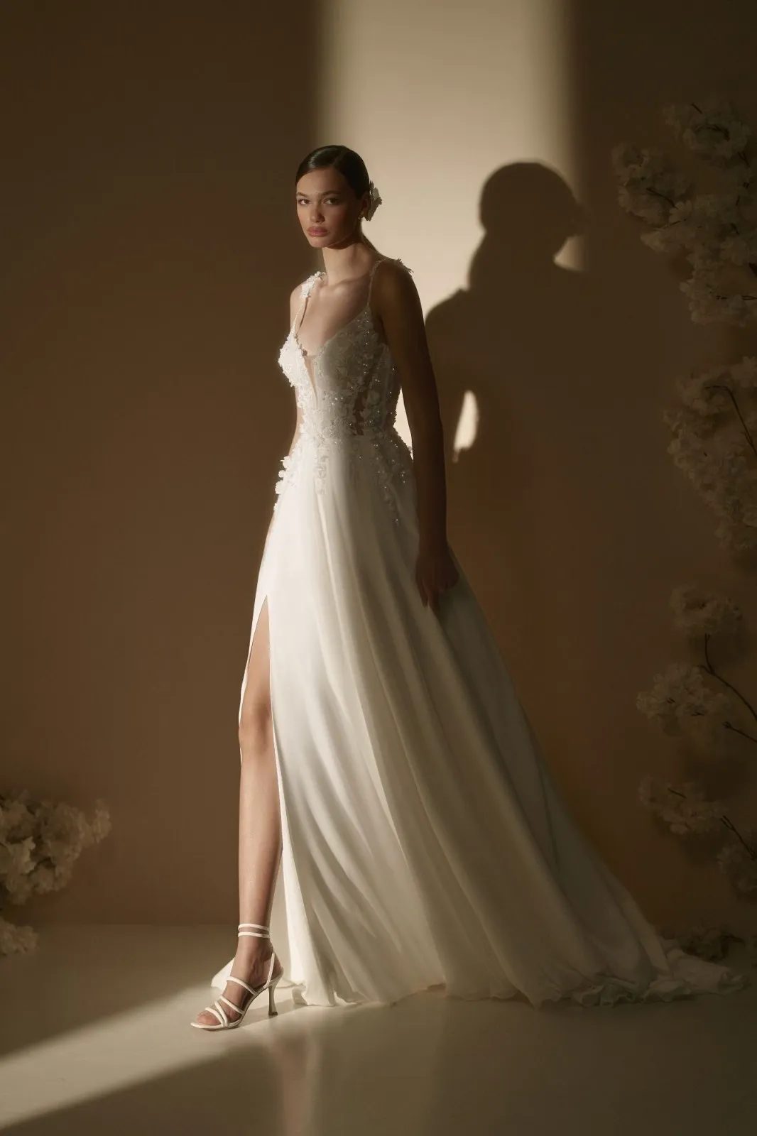 Robe de Mariée Bohème Chic Dentelle Florale 3D – Image 4