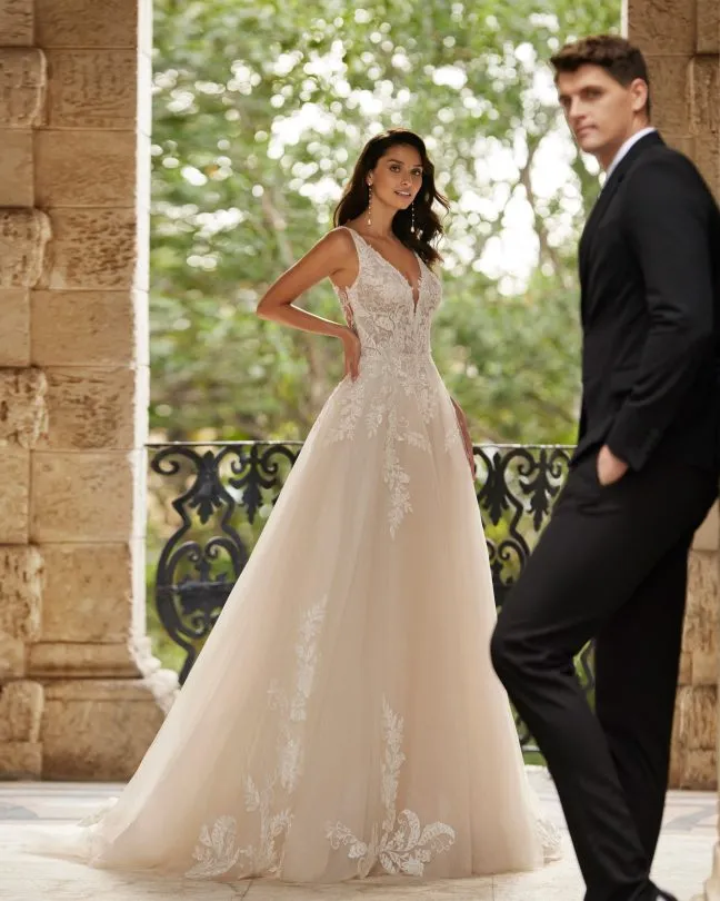 Alternative view of Robe de Mariée Coupe A-line