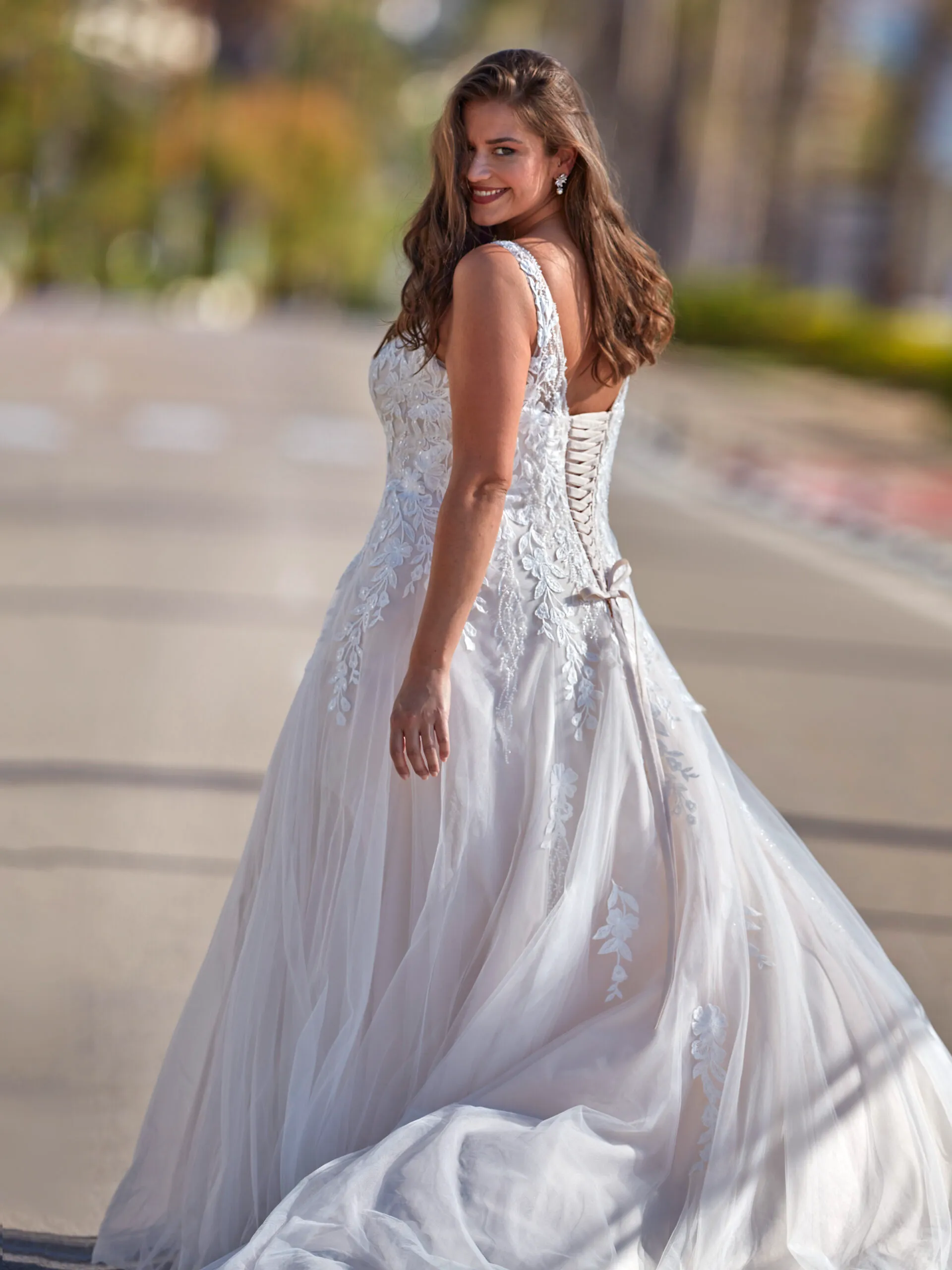 Robe de Mariée A-line Légère en Tulle – Image 3