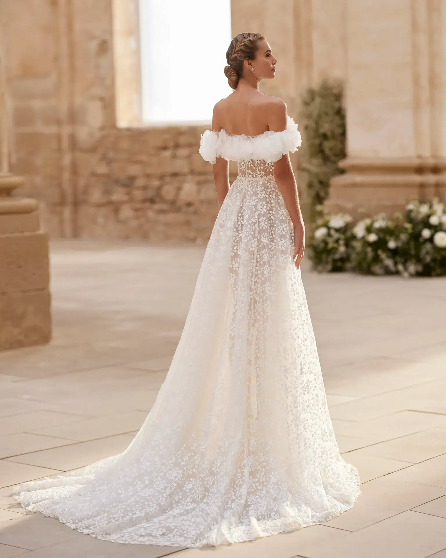 Robe de Mariée A-line en Dentelle – Image 2