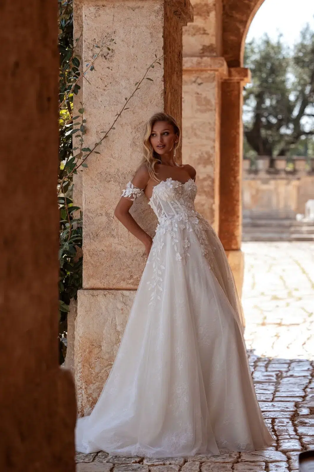 Robe de Mariée Bustier avec Fleurs 3D