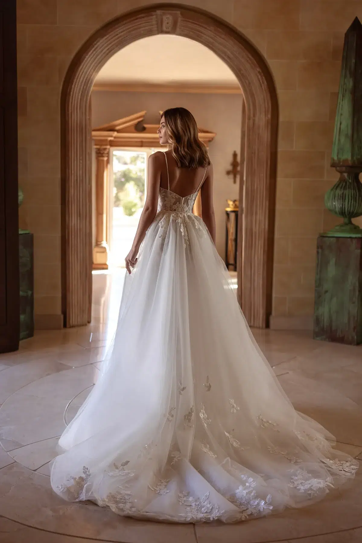 Alternative view of Robe de Mariée Décolleté Plongeant en Illusion