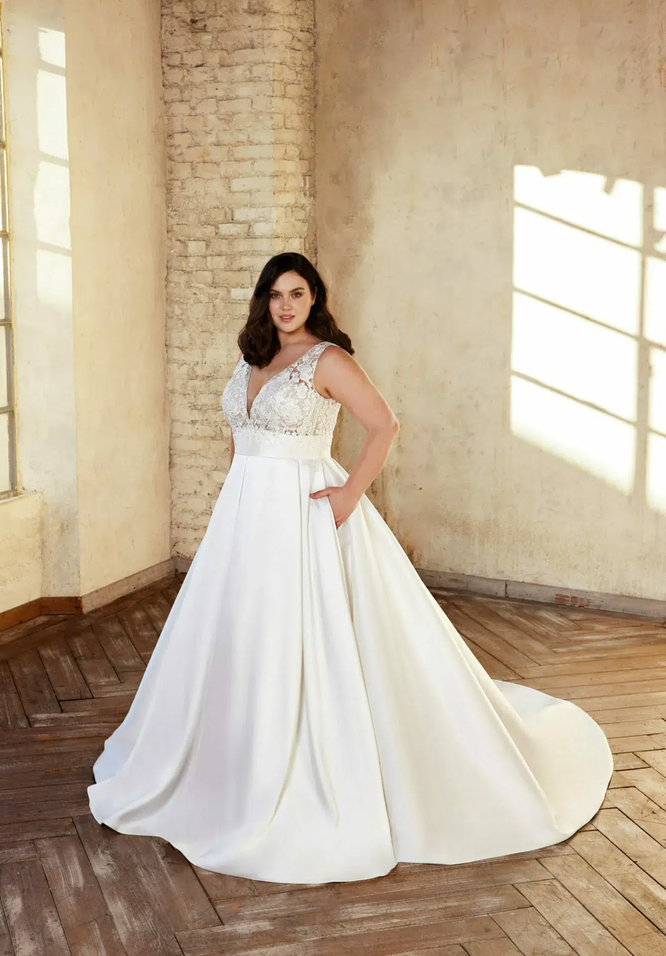 Robe de Mariée Mikado élégante et Structurée