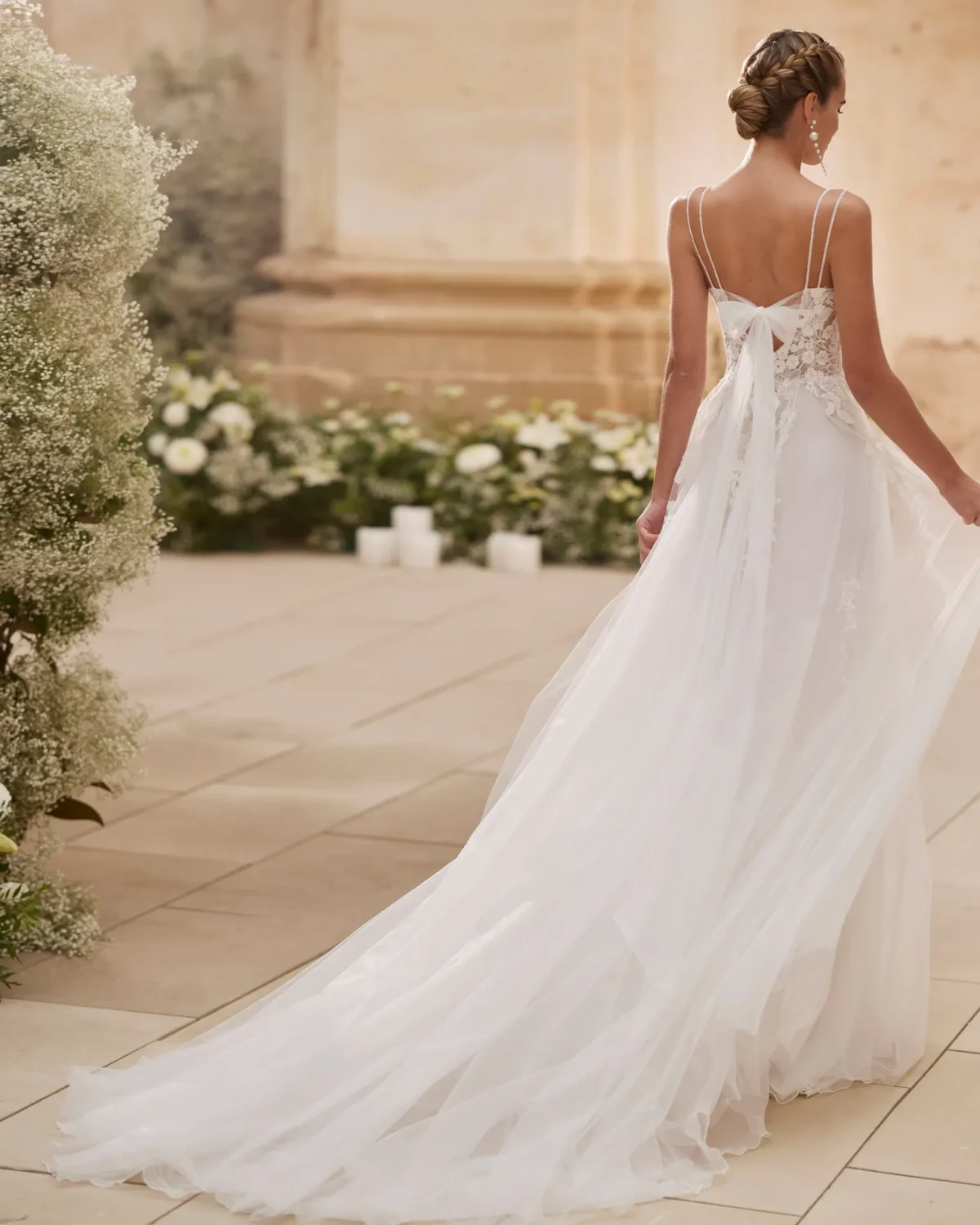 Alternative view of Robe de Mariée Princesse avec Jupe en Tulle Fendue