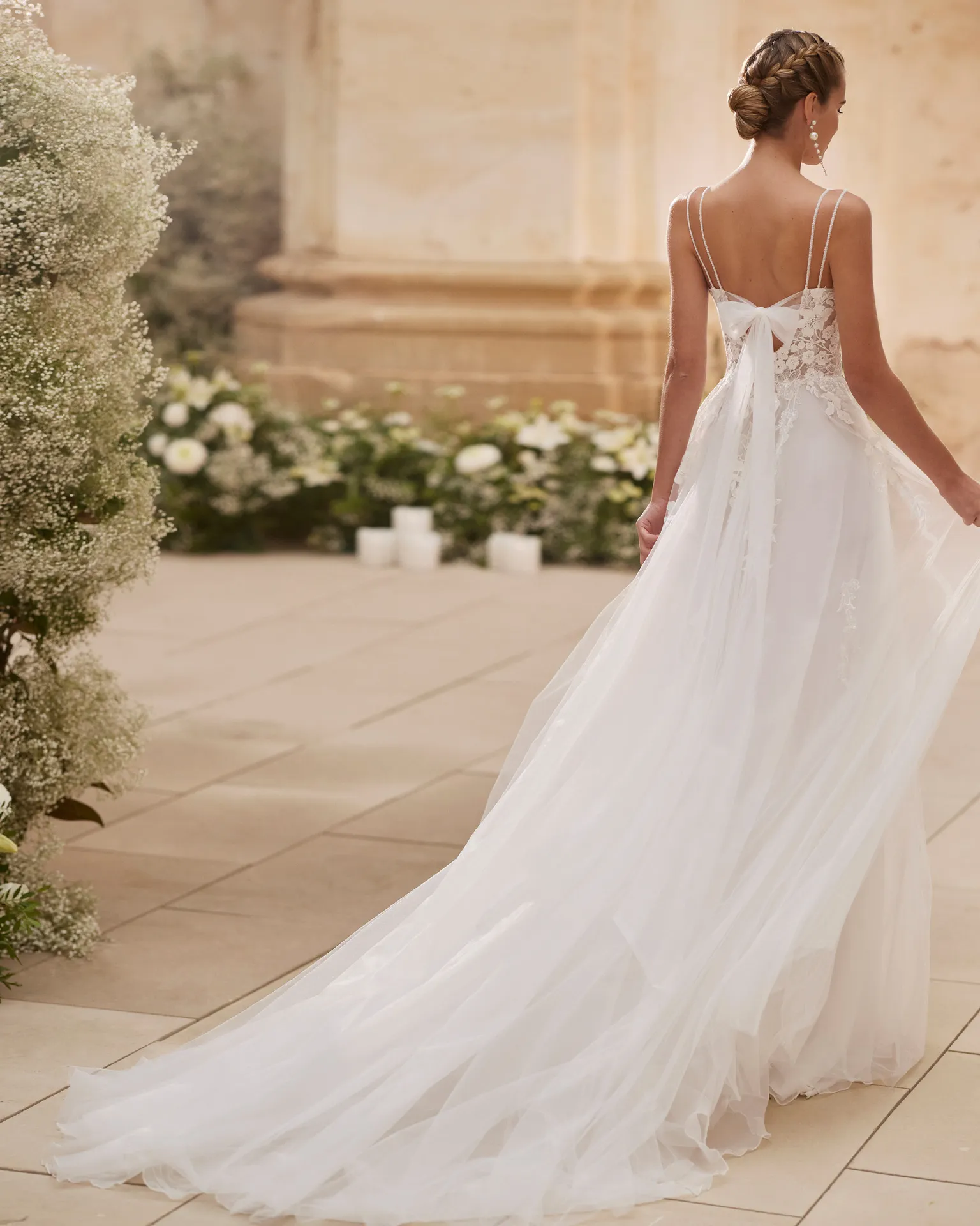 Robe de Mariée Princesse avec Jupe en Tulle Fendue – Image 2