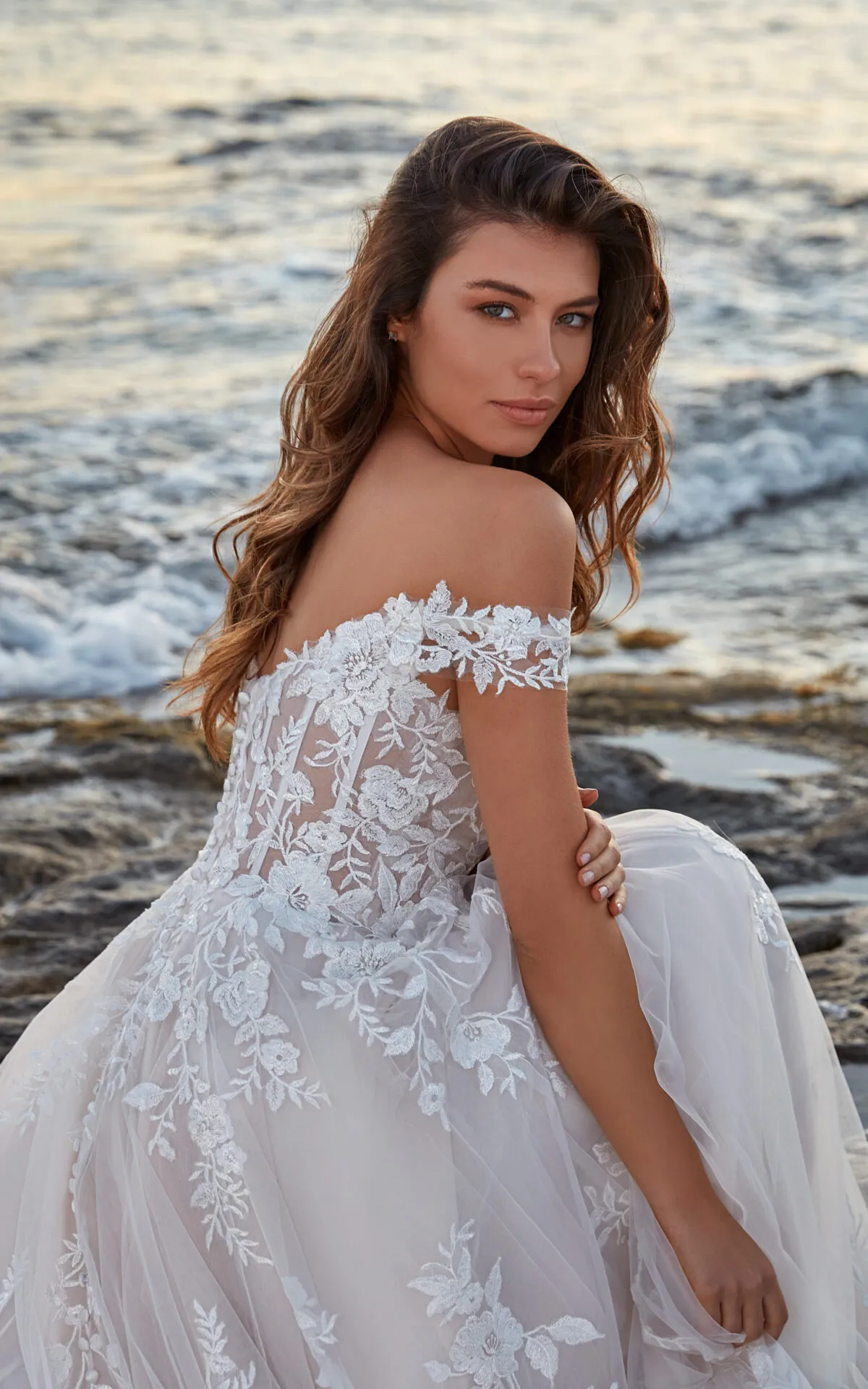 Robe de Mariée Trapèze en Dentelle – Image 4