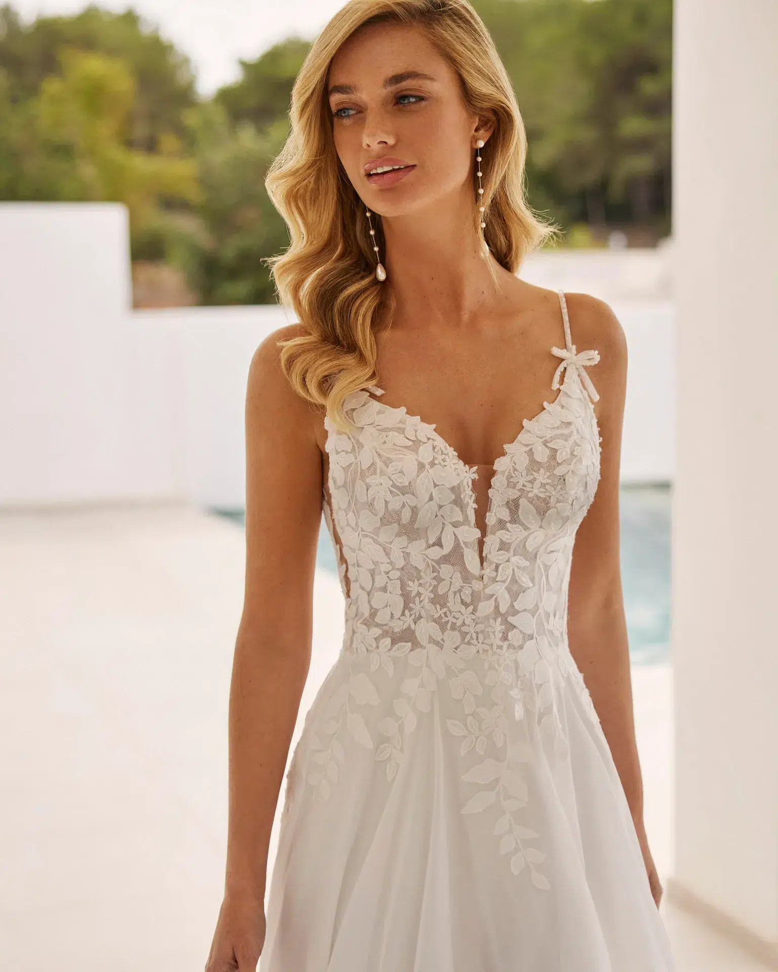Robe de Mariée à Manches Longues en Tulle – Image 3