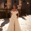 Robe de Mariée avec Appliques de Dentelle à la Ceinture