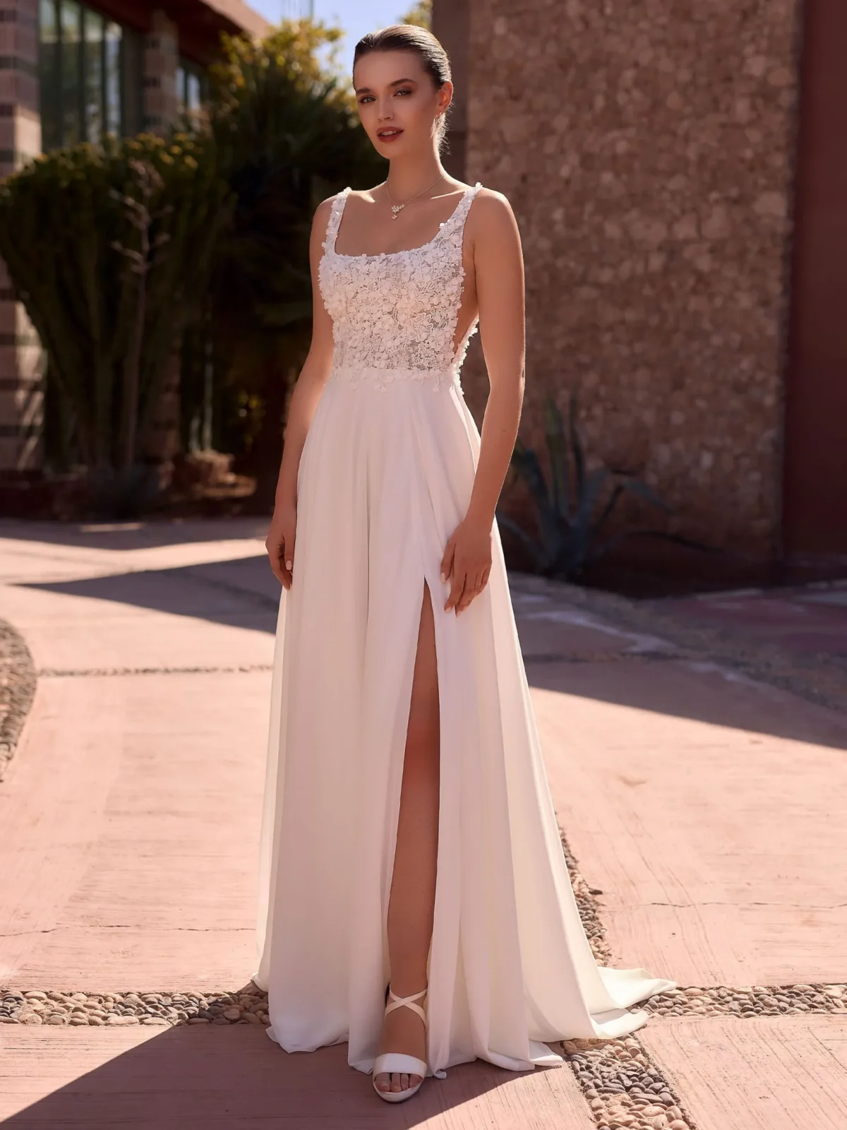 Robe de Mariée avec Décolleté Carré