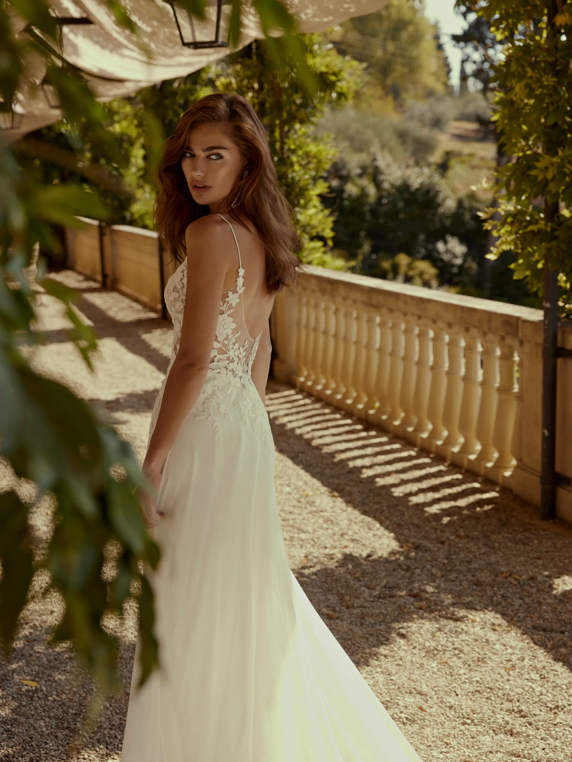 Robe de Mariée Fluide en Mousseline et Dentelle Transparente – Image 3