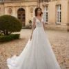 Robe de mariée A-line en Tulle avec Dentelle Fleurie et Décolleté Plongeant