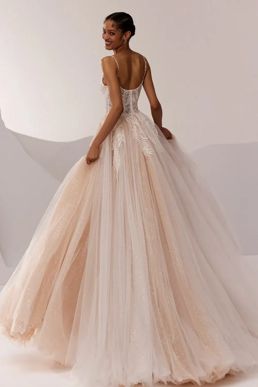 Robe de mariée Princesse teinte douce – Image 2