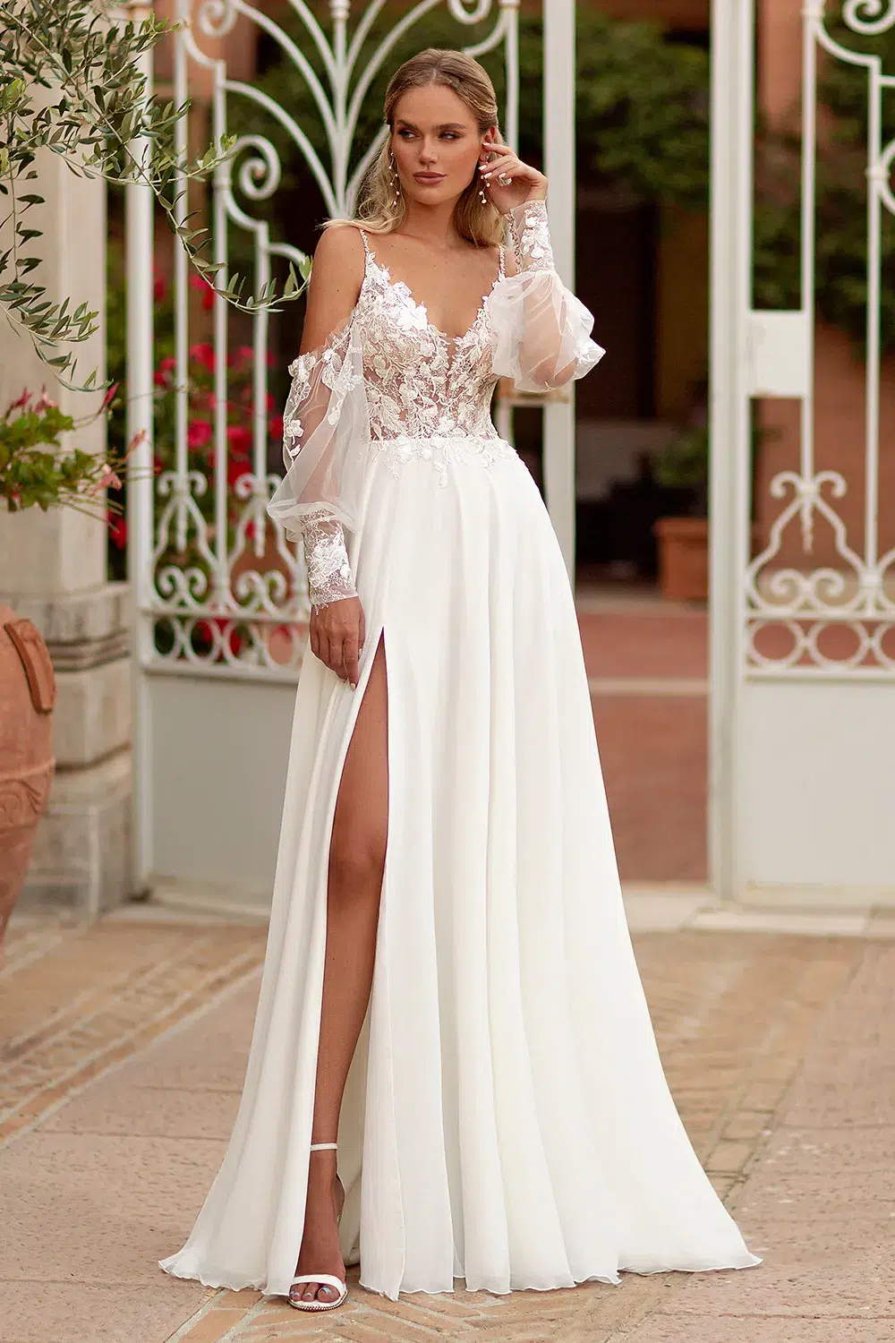 Robe de mariée avec bretelles fines et délicates
