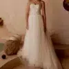 Robe de mariée avec bustier sans manches