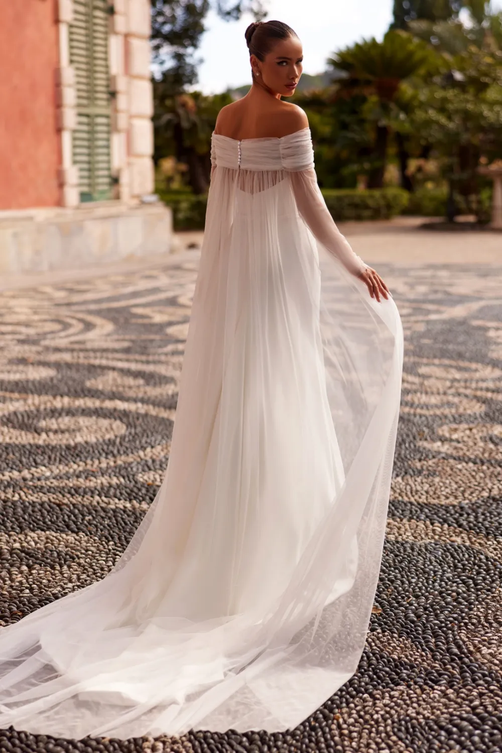 Robe de mariée décolleté bustier droit – Image 2