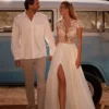 Robe de mariée en mousseline et petites manches
