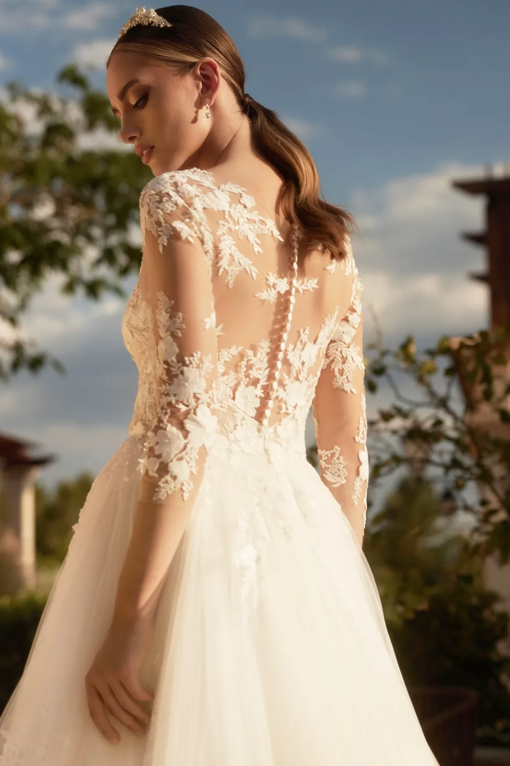 Robe de mariée manches longues en dentelle transparente – Image 5