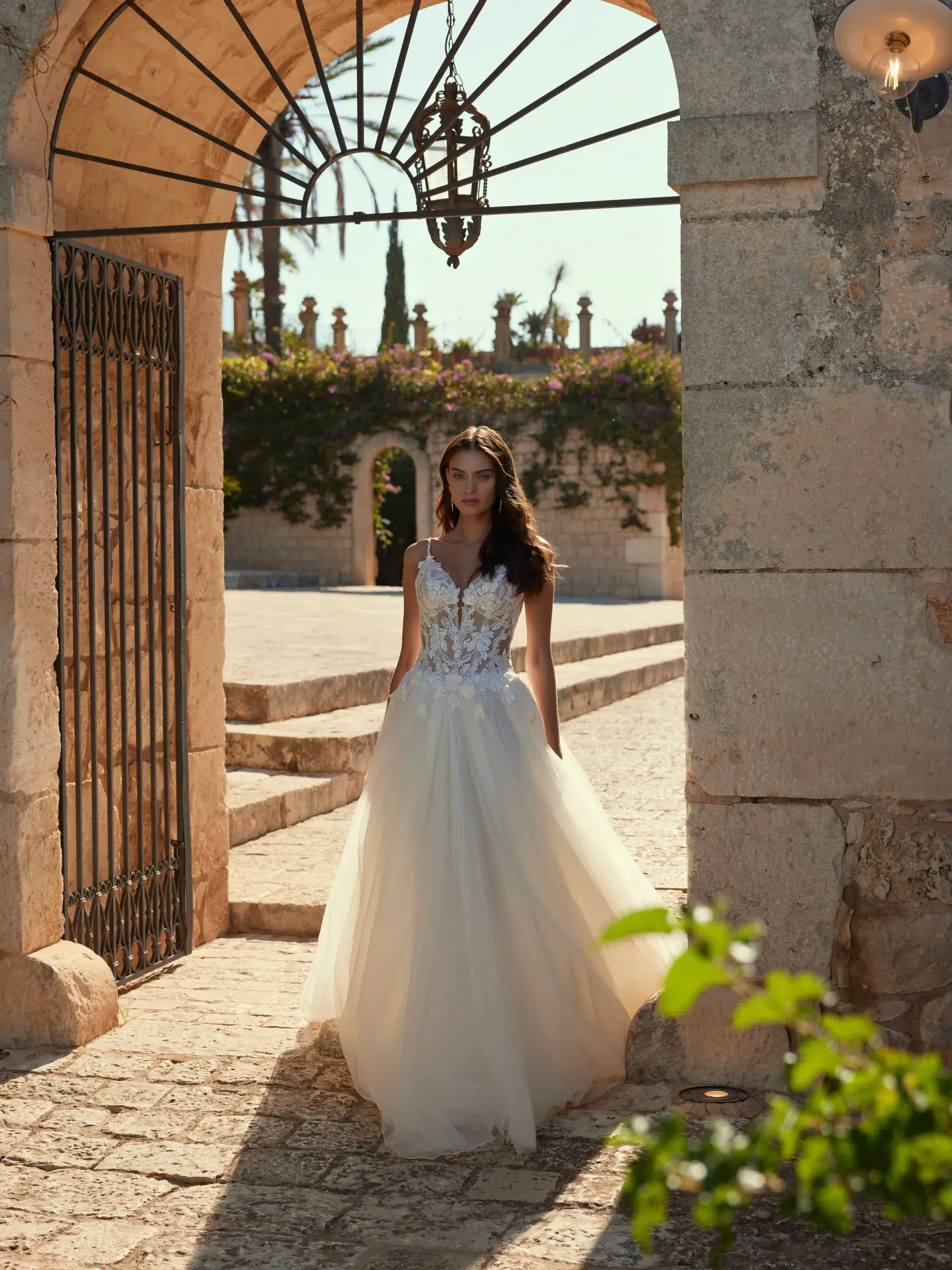 Robe de mariée princesse en tulle et dentelle 3D