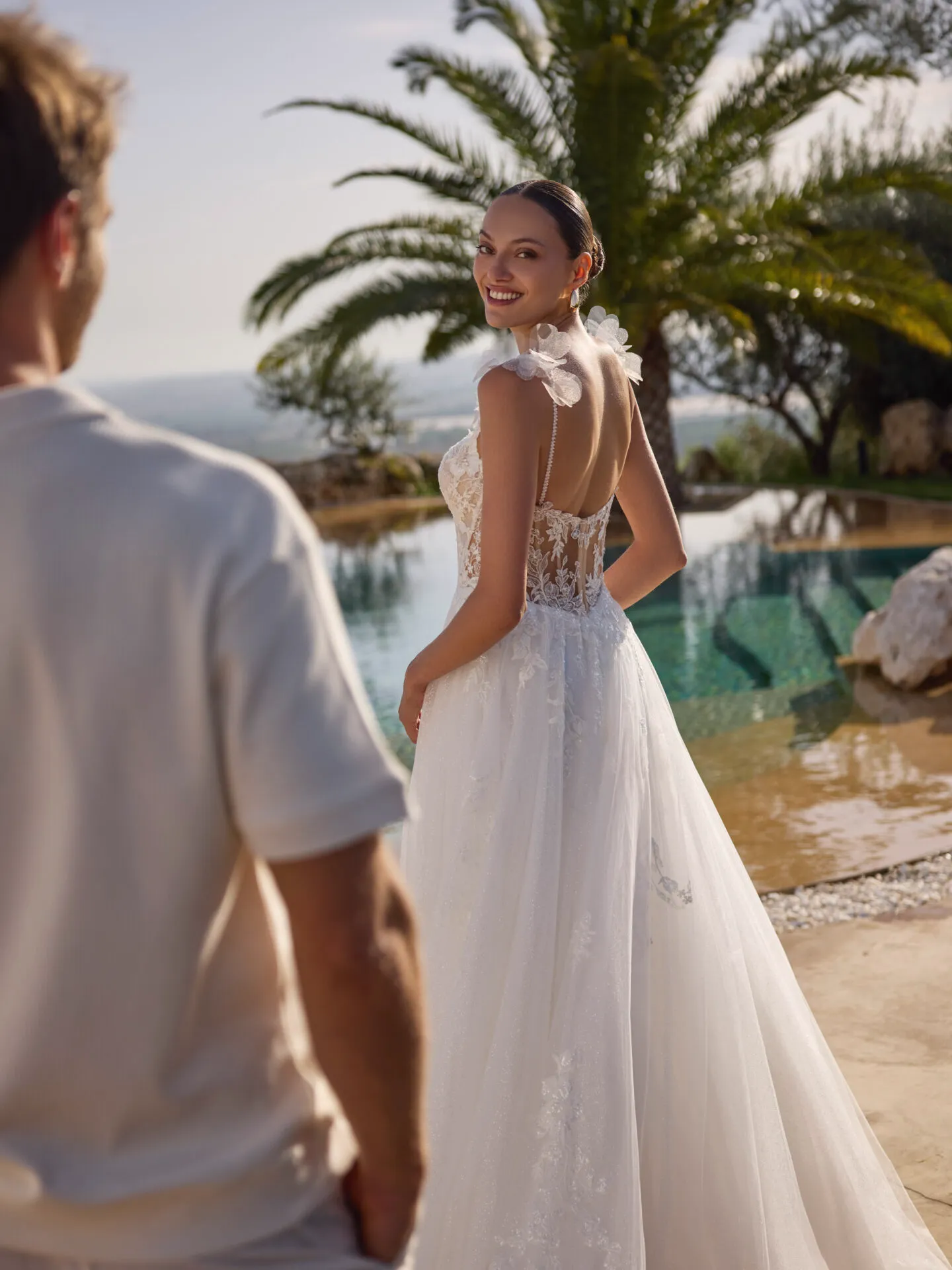 Robe de mariée trapèze avec fleurs en 3d de tulle – Image 6