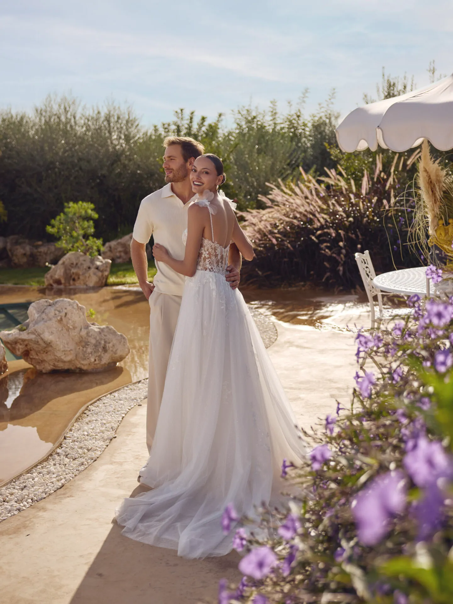 Robe de mariée trapèze avec fleurs en 3d de tulle – Image 7